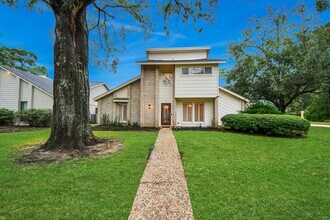 15126 Trailside Dr in Houston, TX - Building Photo - Building Photo