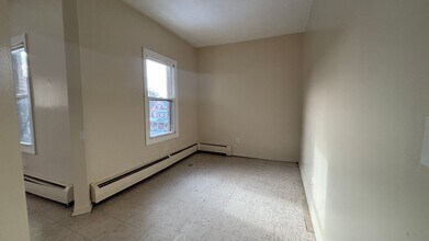 1083 Worthington St-Unit -1083-3R in Springfield, MA - Building Photo - Building Photo