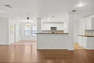 789 Kingfisher Ln in Leander, TX - Building Photo - Building Photo