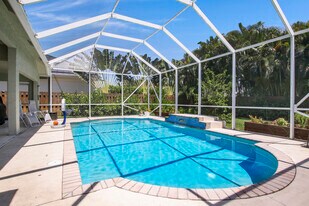 511 Cypress Ct in Tequesta, FL - Building Photo