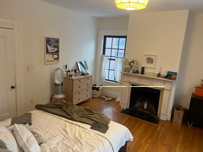 10 Trowbridge St, Unit 2 in Cambridge, MA - Building Photo - Building Photo