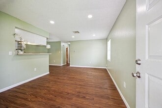 5709 Cripple Brook Ct in Houston, TX - Building Photo - Building Photo