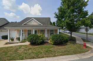 902 Parade Ln in Mount Airy, MD - Building Photo