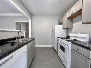 Overton Garden Apartments in Memphis, TN - Building Photo - Building Photo