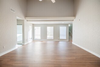 13314 Ravensway Dr in Cypress, TX - Foto de edificio - Building Photo