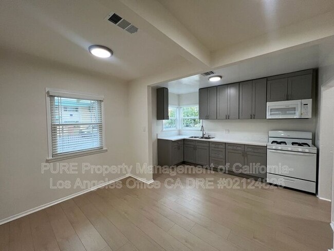 property at 10306 Buford Ave