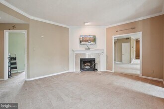 660 Gateway Dr SE in Leesburg, VA - Building Photo - Building Photo