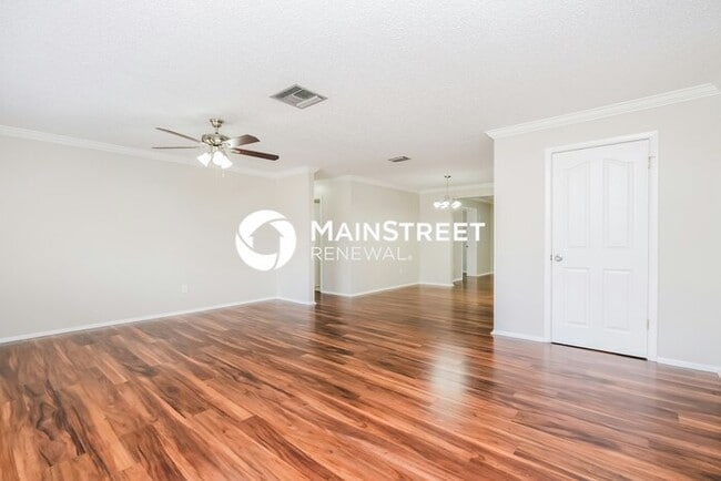 1202 MacFarlane Ave in Spring Hill, FL - Building Photo - Building Photo