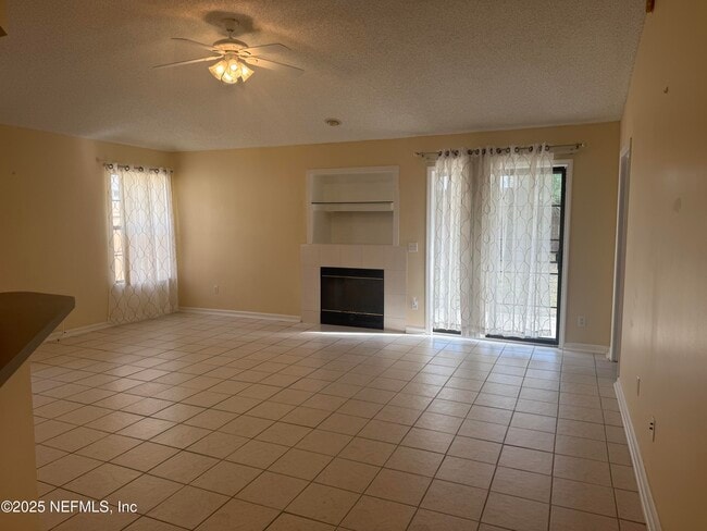 7441 Carriage Side Ct in Jacksonville, FL - Building Photo - Building Photo