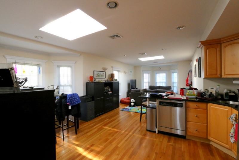 26 Upland Rd in Cambridge, MA - Building Photo