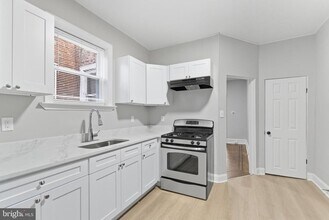 6433 Vine St in Philadelphia, PA - Building Photo - Building Photo