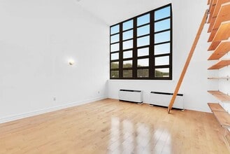 19-19 24th Ave in Queens, NY - Building Photo - Building Photo