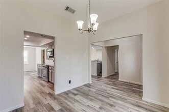 2721 Edinboro Dr in Arlington, TX - Building Photo - Building Photo