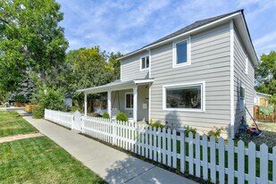 303 E Chester St in Lafayette, CO - Building Photo