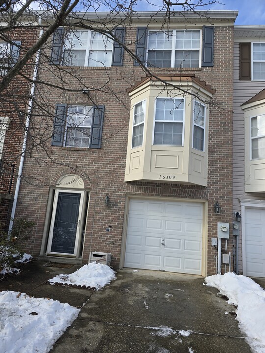 16304 Elkhorn Ln in Bowie, MD - Building Photo