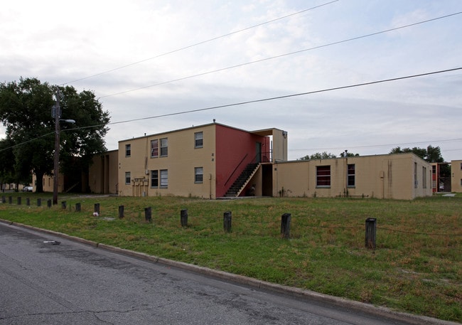 Seminole Gardens in Sanford, FL - Building Photo - Building Photo