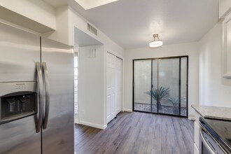 6238 N 30th Pl in Phoenix, AZ - Foto de edificio - Building Photo