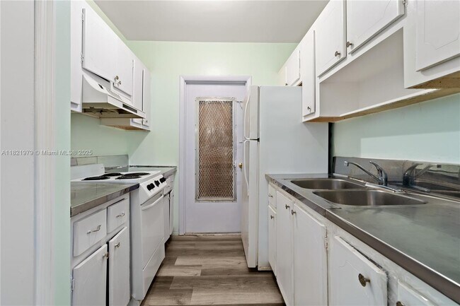 property at 1420 Atlantic Shores Blvd