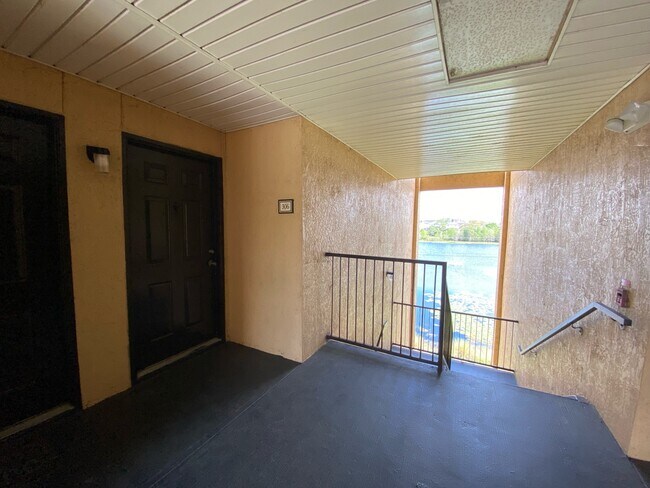 8801 Latrec Ave in Orlando, FL - Building Photo - Building Photo