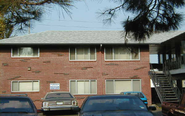 Court Apartments in Portland, OR - Building Photo - Building Photo