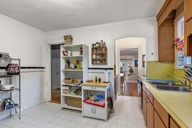 88 Colborne Rd, Unit 2 in Boston, MA - Building Photo - Building Photo