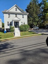 33 Irma Ave in Port Washington, NY - Building Photo