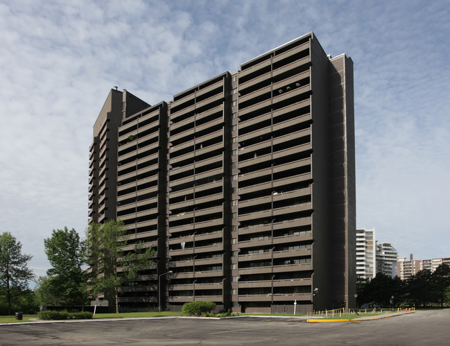 Tiffany Place in Toronto, ON - Building Photo - Primary Photo