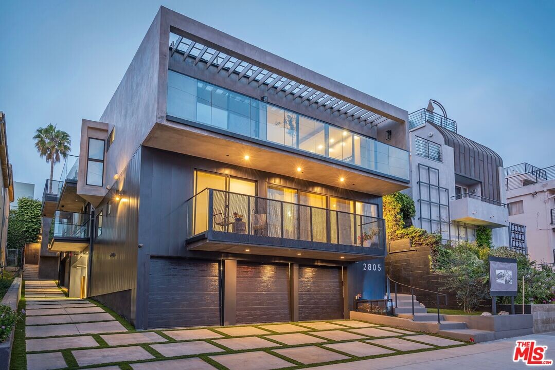 2805 3rd St in Santa Monica, CA - Building Photo