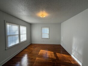 903 Turrentine St in Burlington, NC - Building Photo - Building Photo