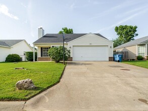 3005 SW 14th St in Bentonville, AR - Building Photo - Building Photo