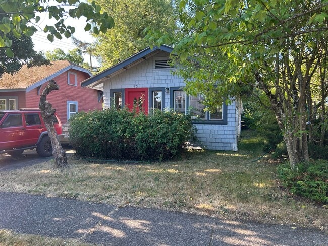 property at 170 W 17th Ave