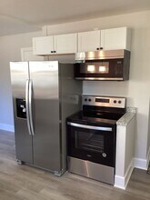 1717 Decree Ave in West Columbia, SC - Building Photo - Building Photo