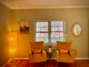 430 Lindbergh Dr NE, Unit C4 in Atlanta, GA - Foto de edificio - Building Photo