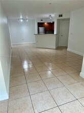 595 Vista Isles Dr in Plantation, FL - Building Photo - Building Photo