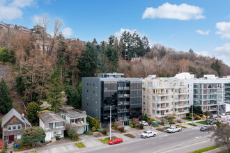 1226 Alki Ave SW in Seattle, WA - Building Photo - Building Photo