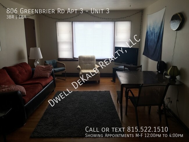 806 Greenbrier Rd in Dekalb, IL - Building Photo - Building Photo