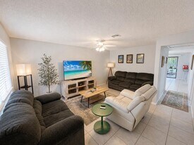 9262 Green Meadows Way in Palm Beach Gardens, FL - Building Photo