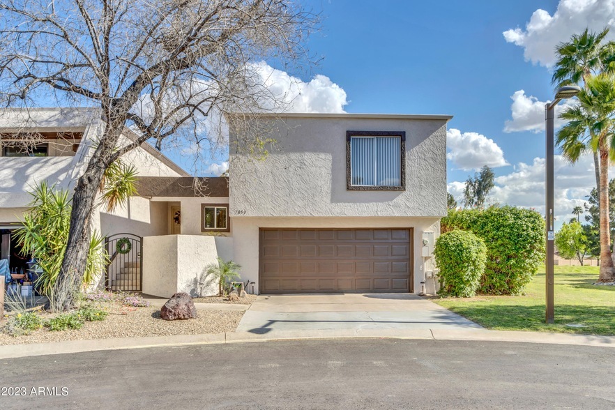 7853 E Pleasant Run, Unit 2 in Scottsdale, AZ - Building Photo