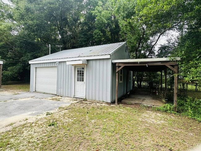 property at 700 Lincoln Ave