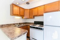 531 W Roscoe St, Unit #370 in Chicago, IL - Building Photo - Building Photo