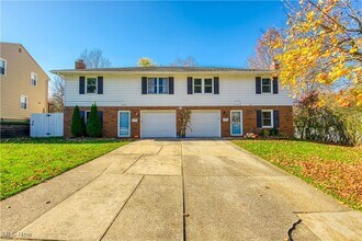 2914 Burnham Jump Dr in Cuyahoga Falls, OH - Building Photo - Building Photo