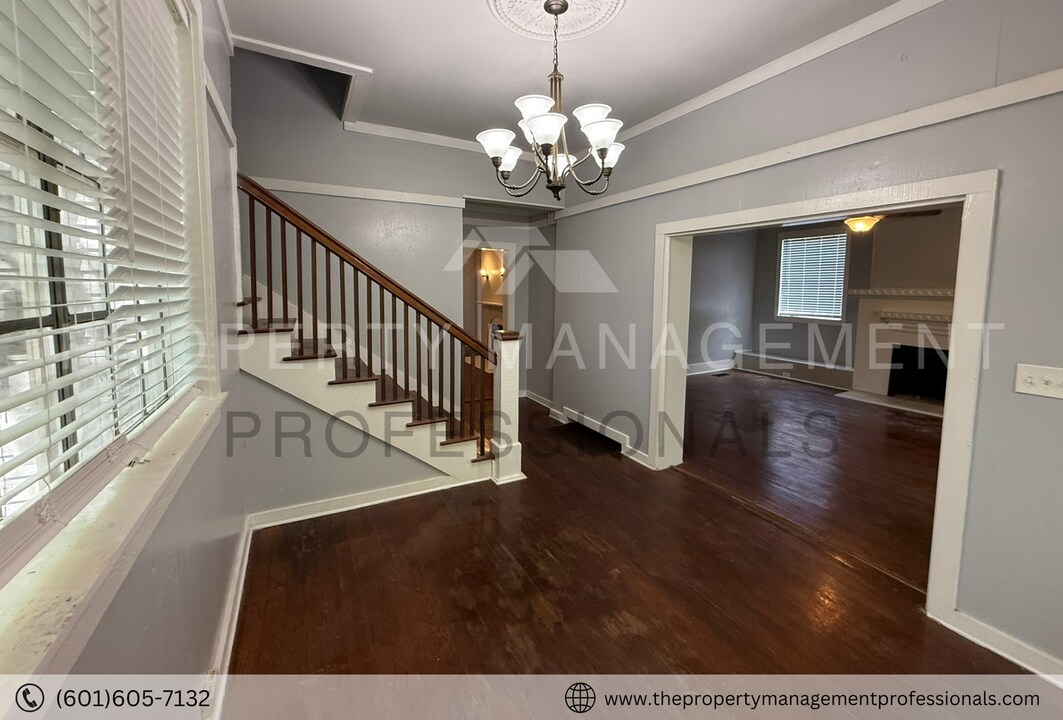 1123 Harrison St in Vicksburg, MS - Building Photo