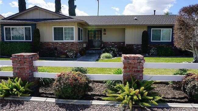 property at 126 E Arthur Ave