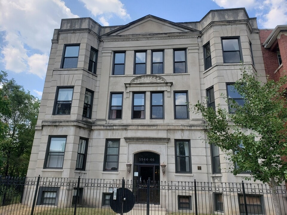 5946 S Prairie Ave in Chicago, IL - Building Photo