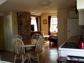 30 Golden Hill St, Unit loft in Newport, RI - Building Photo - Building Photo