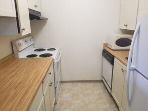 3663 W 16th Ave in Vancouver, BC - Building Photo - Building Photo