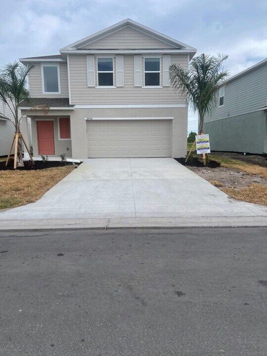 4703 6th St W in Lehigh Acres, FL - Building Photo