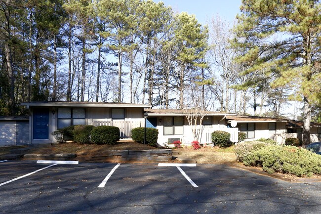 Barrington in Clarkston, GA - Building Photo - Building Photo