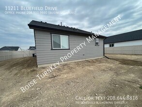 11211 Bluefield Dr in Caldwell, ID - Building Photo - Building Photo