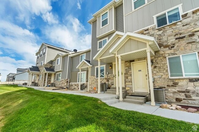 property at 14409 S Oakfield Way